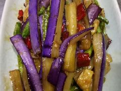 -阿瓦山寨·湘菜现炒·剁椒鱼头王(咸阳总店)