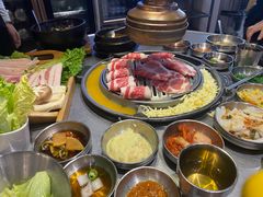 -GOGIYA·咕叽吖韩国传统烤肉店(东方新天地店)