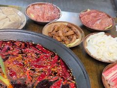 -黄潇洒老火锅(九眼桥宏济巷店)
