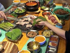 -唯成•韩国炭火烤肉 유성고기