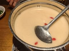 -爱碗亭·鲜炒湖南菜(壹城中心店)