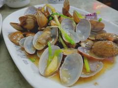 -四川小胡子海鲜(丁村万人海鲜广场店)