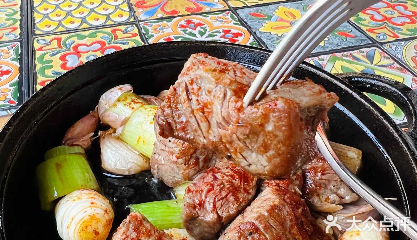 虹桥机场落地吃什么｜西班牙海鲜铁盘饭不可错过