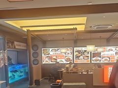 -阿瓦山寨·湘菜现炒·剁椒鱼头王(咸阳总店)