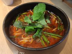香辣牛肉米线-壹霖·洱语云南菜(方恒国际店)