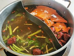 鸳鸯锅底-菌子鲜汤野生菌锅