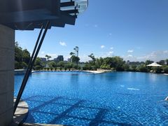 -上海滴水湖皇冠假日酒店