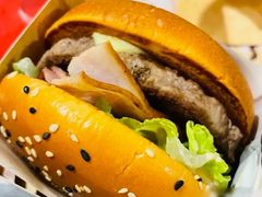 安格斯Max厚牛芝士堡-麦当劳(北京金星西路店)