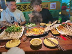 -签多多串串香火锅