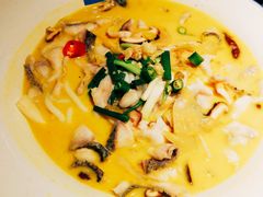 QQ酸汤鱼-蜜桃餐厅·江浙融合菜(荟聚购物中心店)