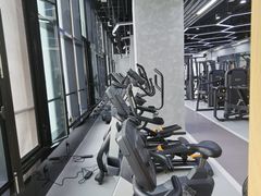 -跃动游泳健身俱乐部(新华传媒店)