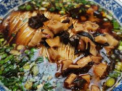 上海本帮辣酱面-春风松月楼(七宝万科店)