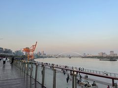 -龙美术馆西岸馆-停车场