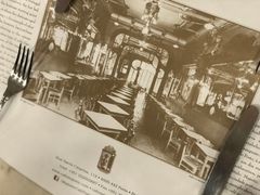 -Majestic Café