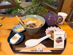 -啢啢茶寮(芳华横街店)