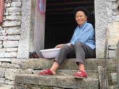 -高荡千年布依古寨旅游景区