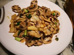 -梁家大院•农家菜(昆山会展中心店)