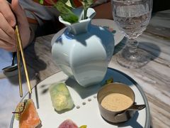 漫步花开彩虹卷-蜜桃花开·中西融合菜E&W(南长街店)