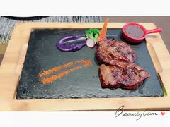 -悦享绿山墙西餐厅