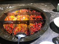-红九格老火锅(三峡广场店)