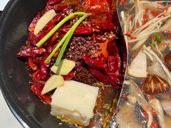-贰回巷火锅馆(钟楼店)