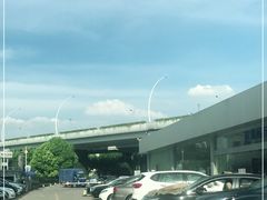 -上汽大众4S店(上海冠松店)