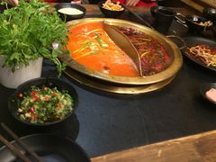 -沸炉重庆老火锅(军事博物馆店)