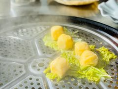 粘豆包-粘豆包柴火铁锅炖