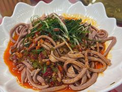 -洪霞餐馆·川菜·鲜货现炒(两江春城店)