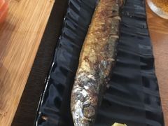 盐烤秋刀鱼-泰居酒屋日式料理烧肉