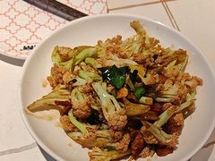-阿瓦山寨·湘菜现炒·剁椒鱼头王(咸阳总店)