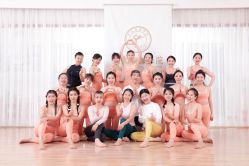 -亚太瑜伽普拉提学院