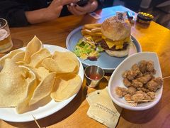 -鲨鱼美式餐厅酒吧Sharky