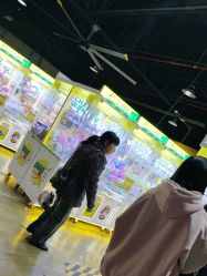 -飞吧潮玩运动蹦床游乐场