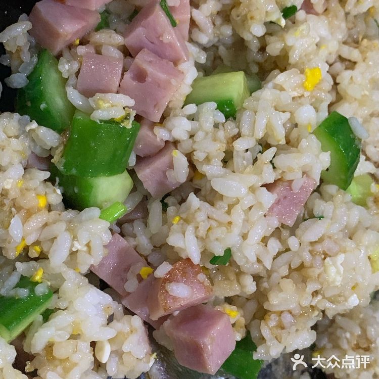 解决冰箱剩菜剩饭的终极方法什锦炒饭