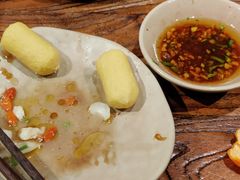 -老牌坊云南鱼豆花火锅(爱建店)
