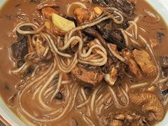 东北小鸡炖蘑菇-东北农家小院(定西路店)