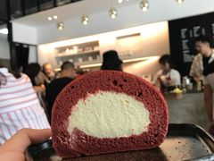 红丝绒卷物-Home Cafe(水榭春天店)