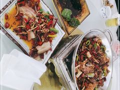 -乡土特色.冷锅鱼.牦牛肉汤锅