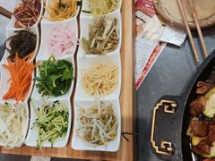 丝娃娃-黔派·贵州烙锅烤肉·米粉(车公庙店)