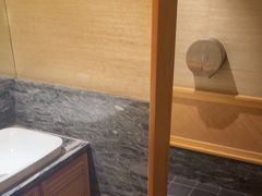 -浅水汤温泉(人民东路店)