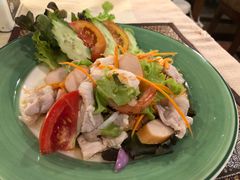 海鲜沙拉-Cafe de Thaan Aoan