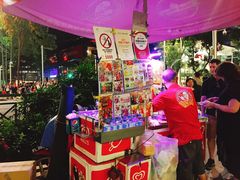 -詹爷爷乌节路街头冰淇淋