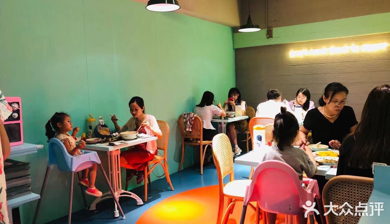 最近热到食欲全无，这个时候最适合来一顿酸甜清爽的泰式