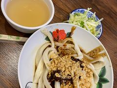 幺鸡甜水面-十一街幺鸡成都担担面(悠方店)