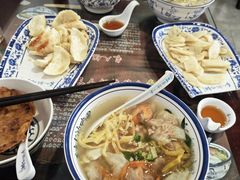 -长人馄饨铺(解放街店)