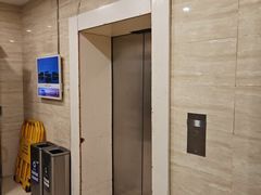 -大宁国际商业广场-地下停车库