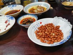 -蓝田九大碗民俗食府(蓝田店)