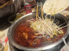-肖肖酸萝卜鱼火锅(总店)