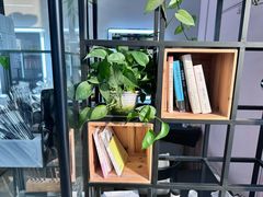 -ME觅妆·定制美妆·彩妆私教(菱角湖店)